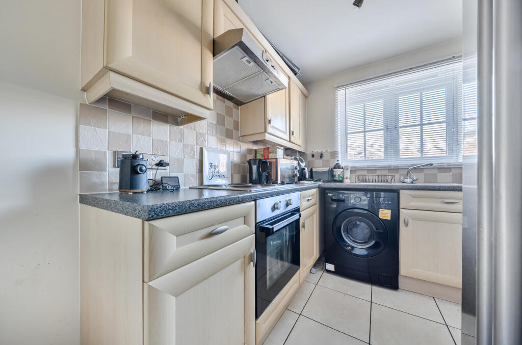 Apartment in Stoke-on-Trent - View 5
