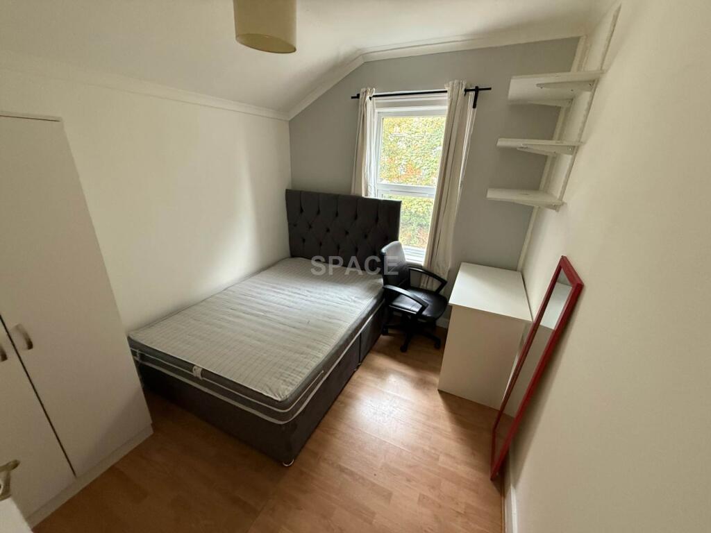 Main image of property: Grange Avenue, Reading, Berkshire, RG6 1DL