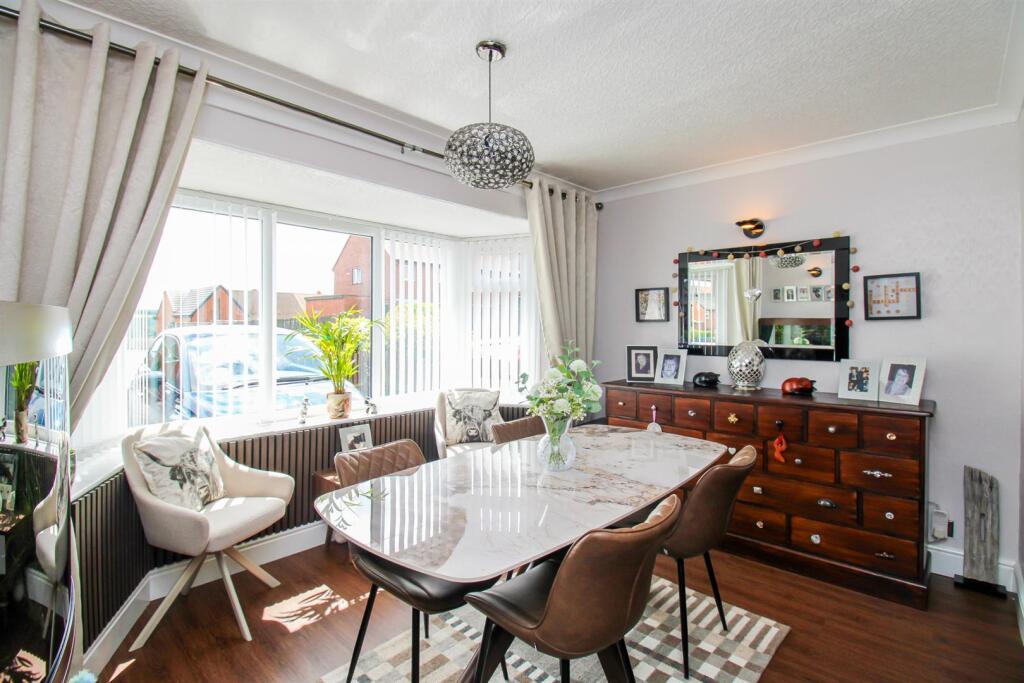 Edge Avenue, Dewsbury - View 6