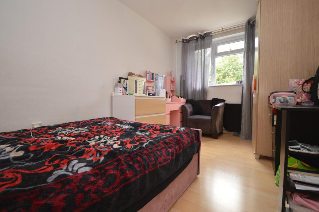 House in Ilford - More