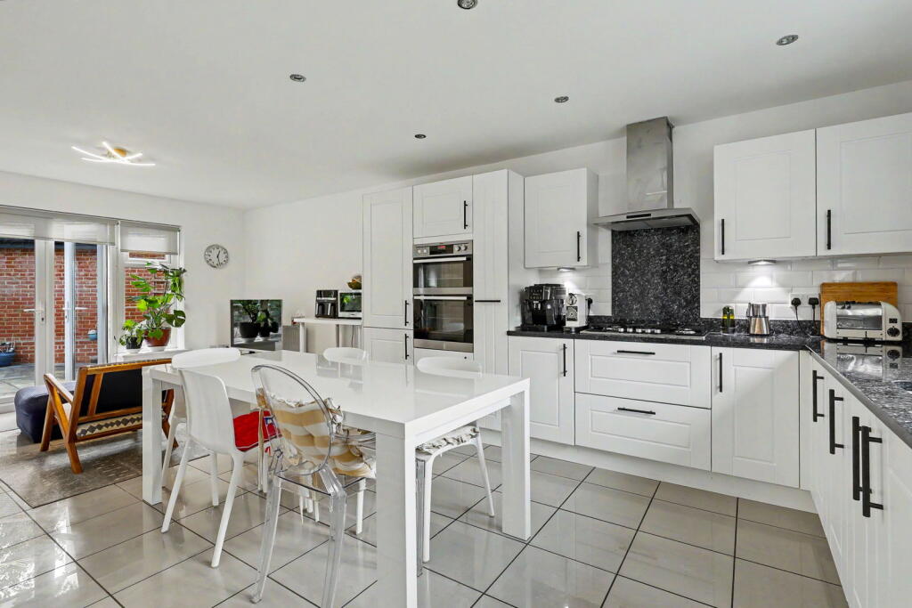 House in Chelmsford - View 3