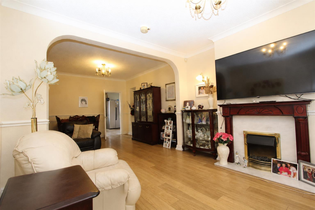 5-bed detached on Regent Avenue, Padgate, Warrington, £350,000