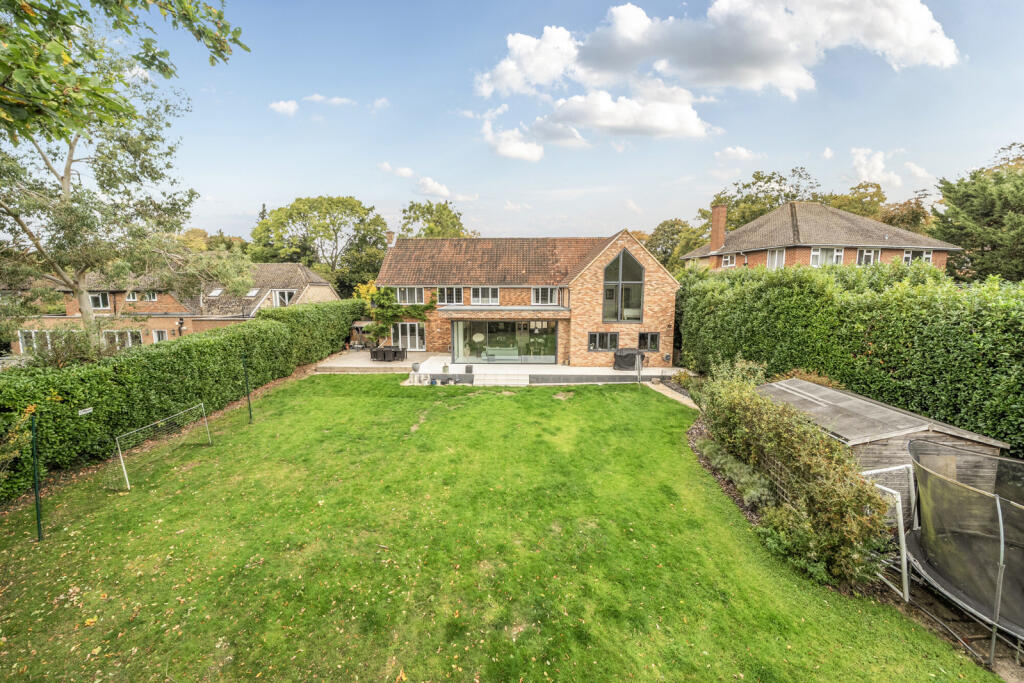 Mill Lane, Gerrards Cross, Buckinghamshire photo 4