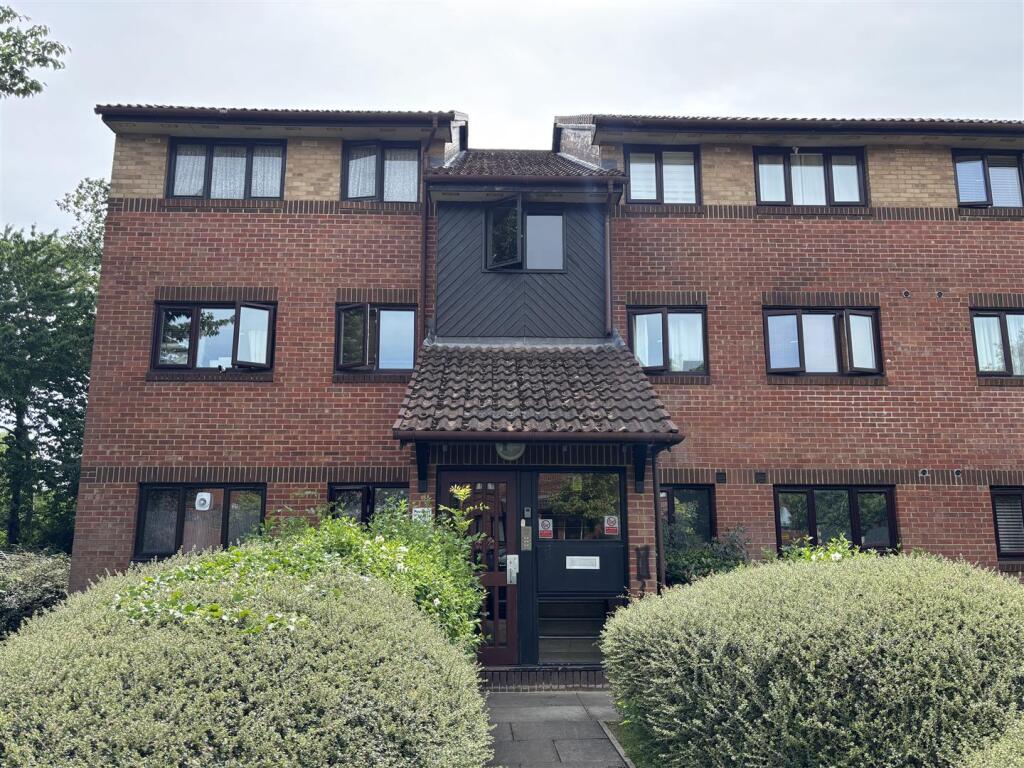 Main image of property: Pavillion Way, Edgware, Middlesex