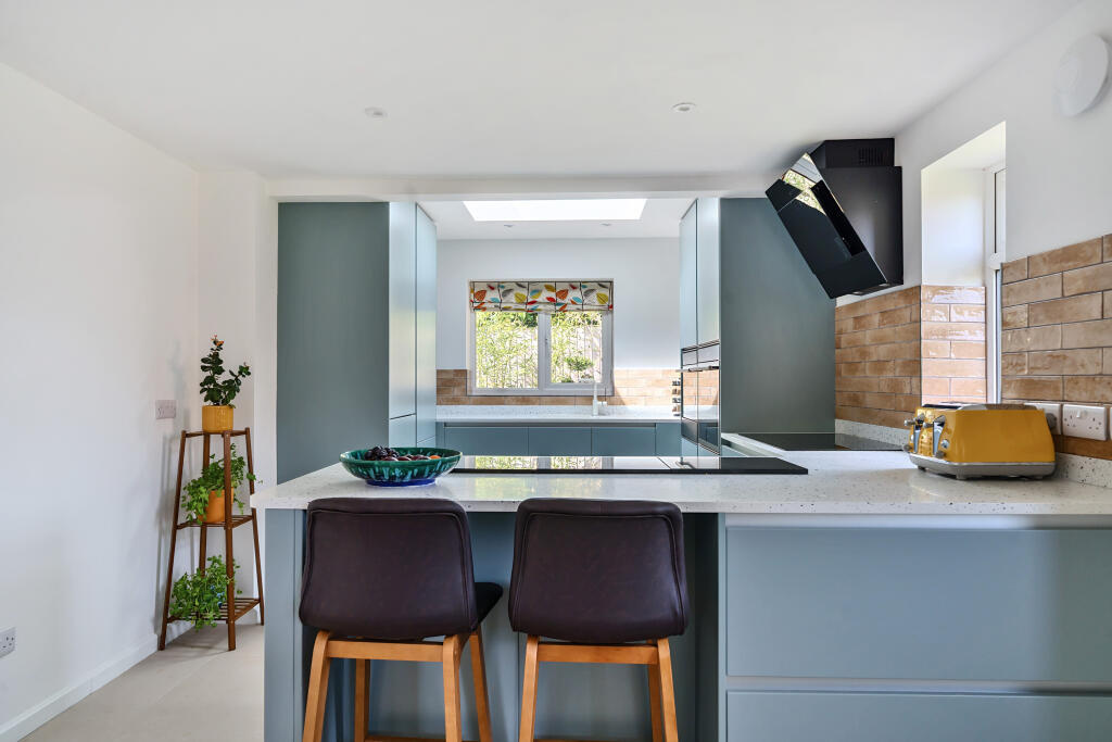 House in Winchester, Hampshire - View 4