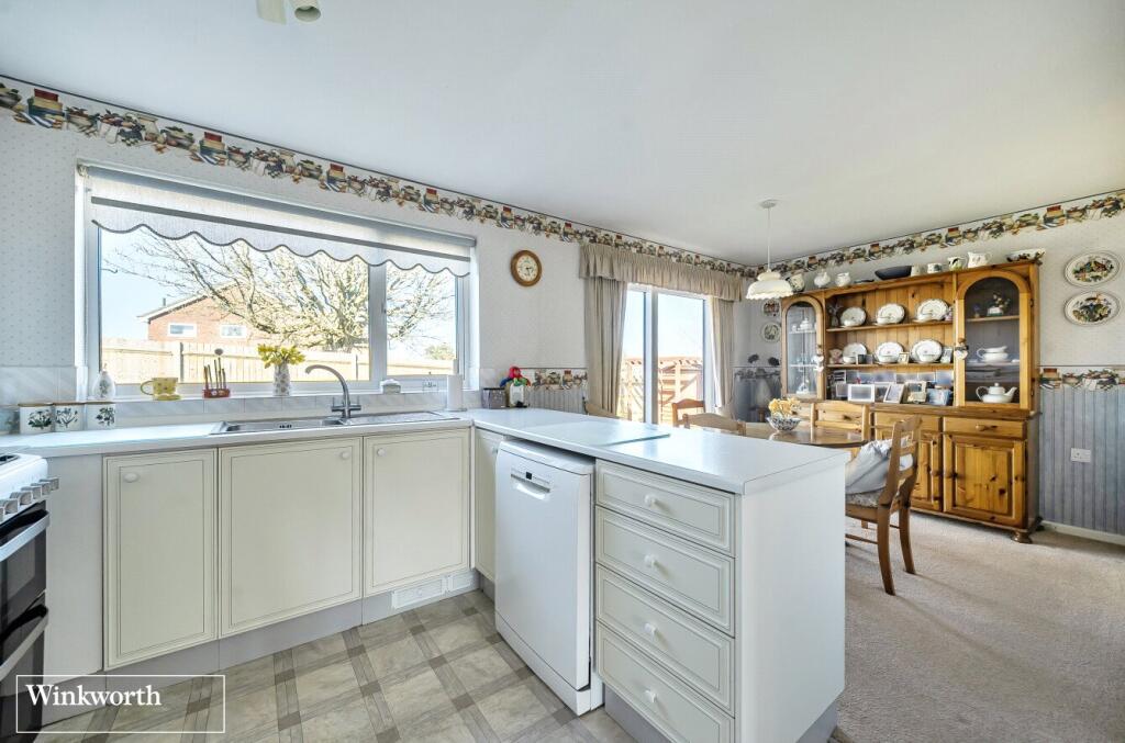 House in Basingstoke and Deane, Kempshott - View 2