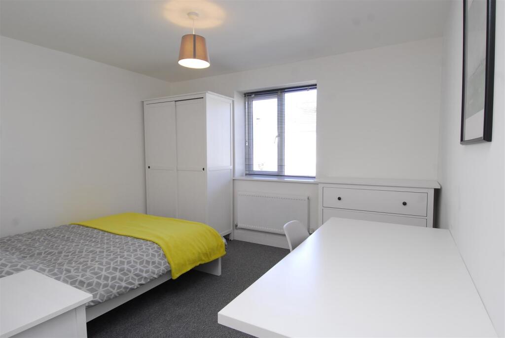 Apartment in Plymouth - View 4