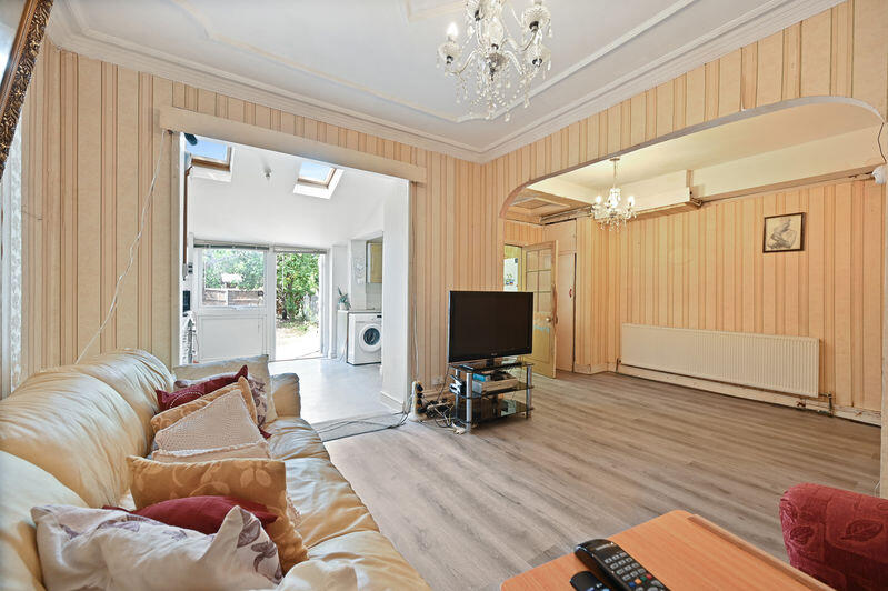 House in London - View 3