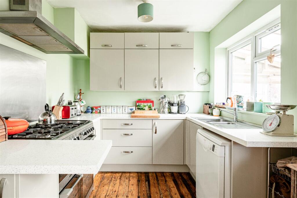 House in Mid Sussex, Hassocks - More