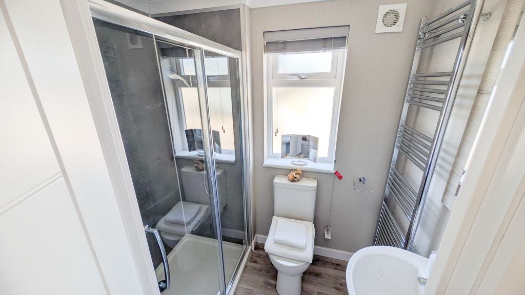 Birtley, Chester-le-Street, DH2 1XG photo 4