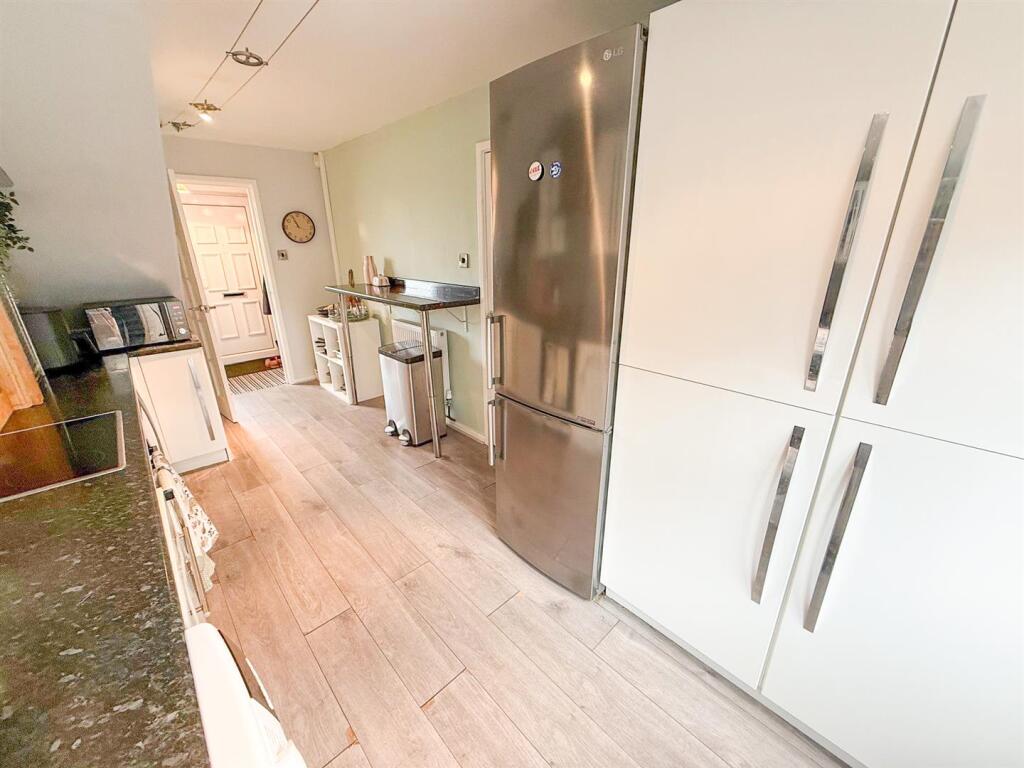 House in Leeds - View 2