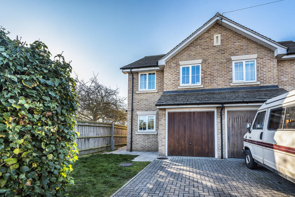 Main image of property: Back Lane, Eynsham, Witney, OX29