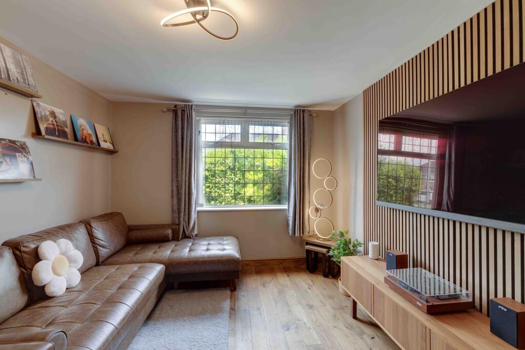 Taunton Way, Grimsby, DN33 - More