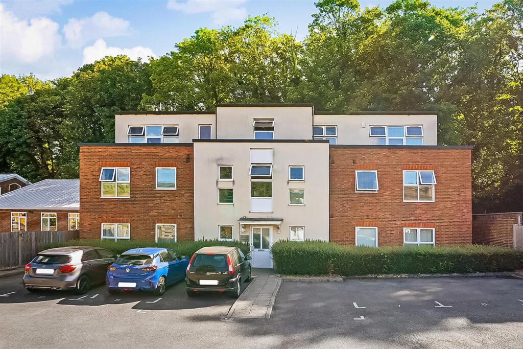 Main image of property: Godstone Road, Whyteleafe