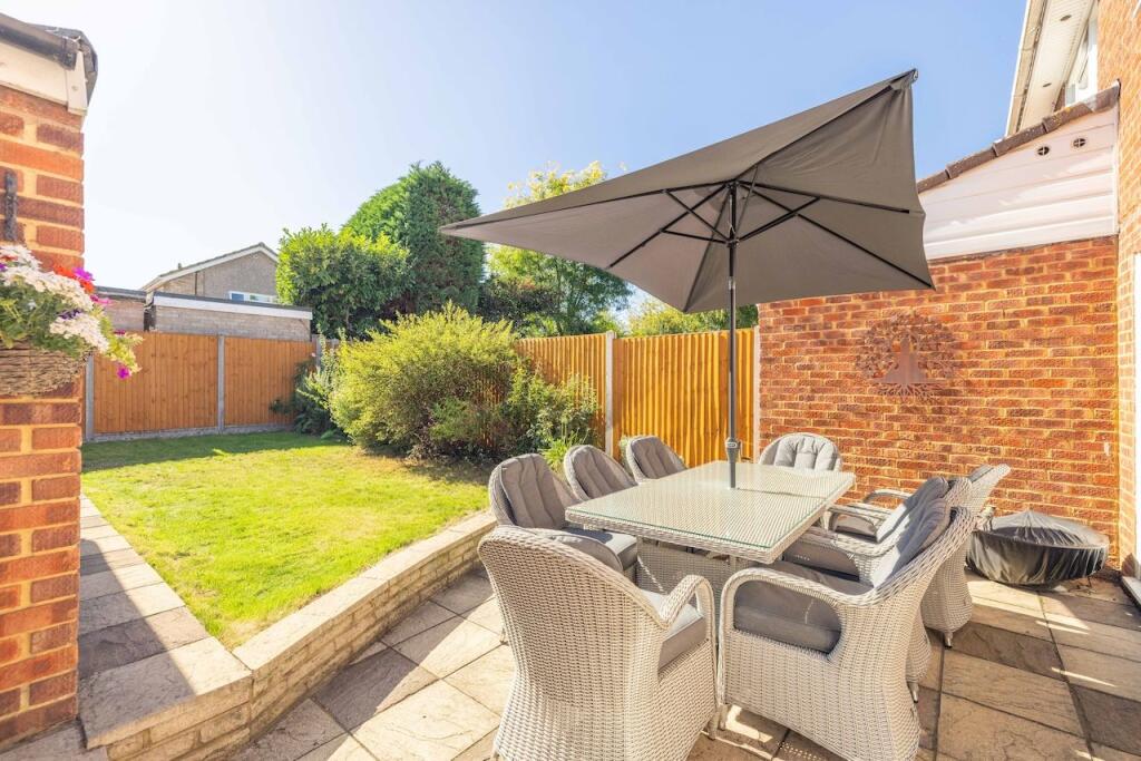 House in Slough, Burnham - View 5
