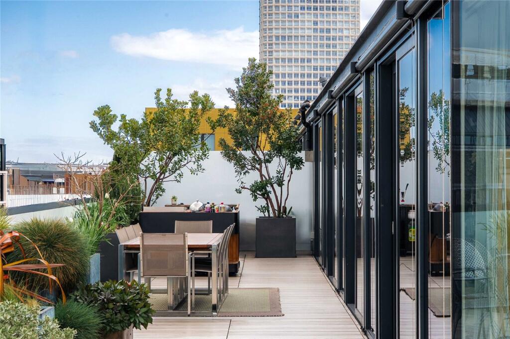 Apartment in London - View 2