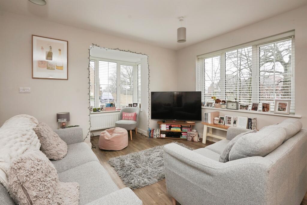 46, Augustine Drive photo 3