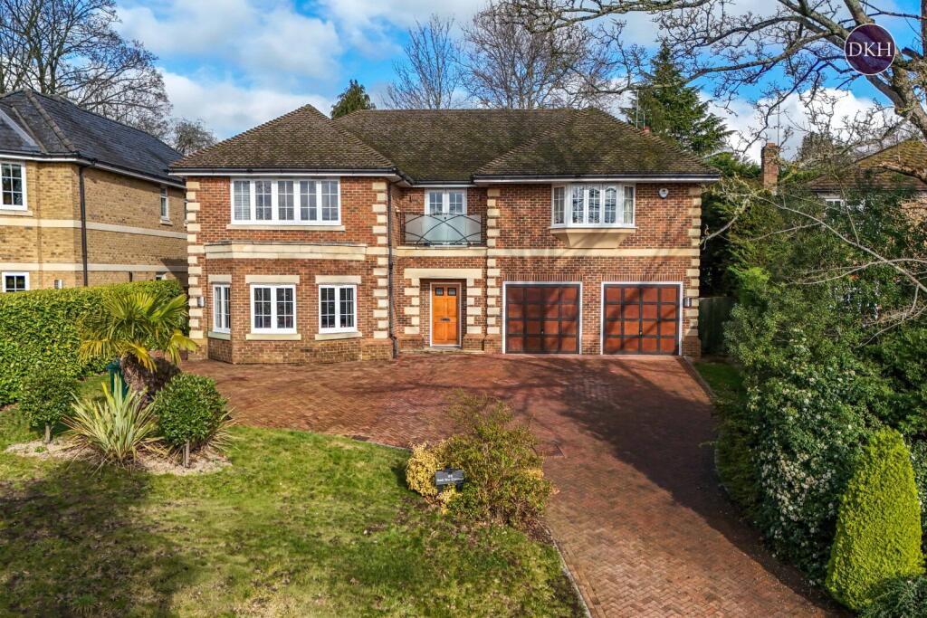 Main image of property: The Drive, Rickmansworth