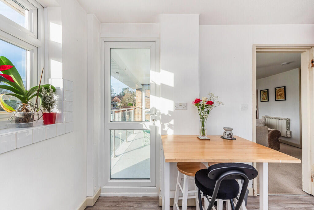 Apartment in Southampton - View 4