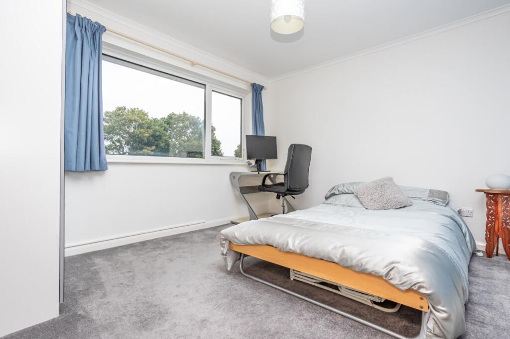 Apartment in Canterbury - View 5
