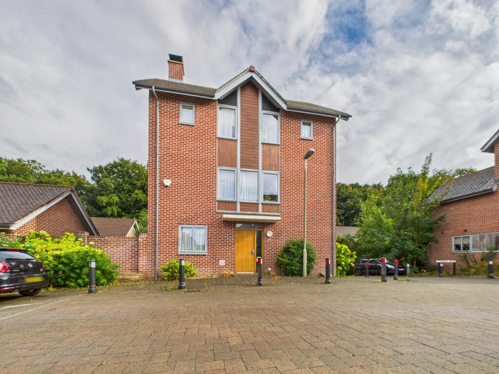 Mailing Way, Limes Park, Basingstoke, RG24