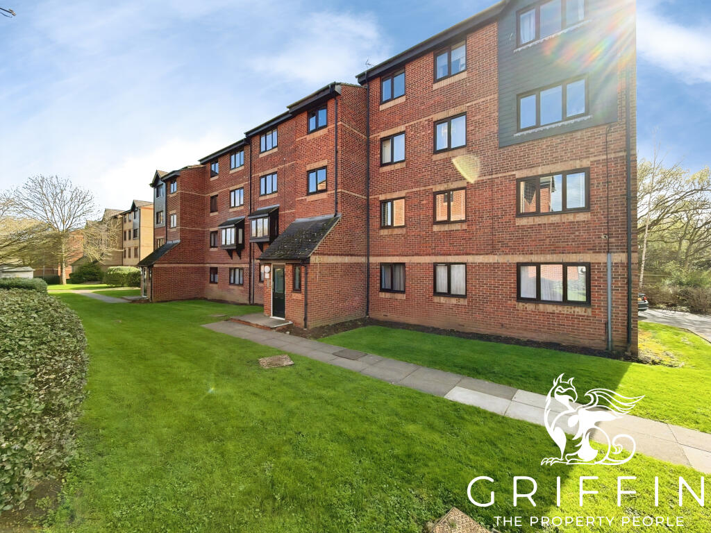 Main image of property: The Glen, Vange, Basildon, SS16