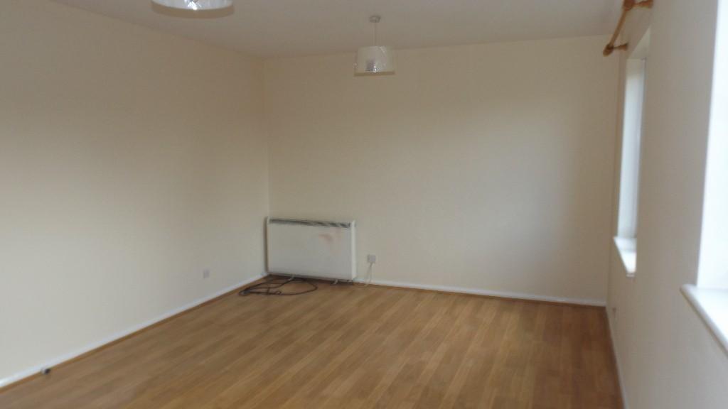 Station Court, Potton photo 5