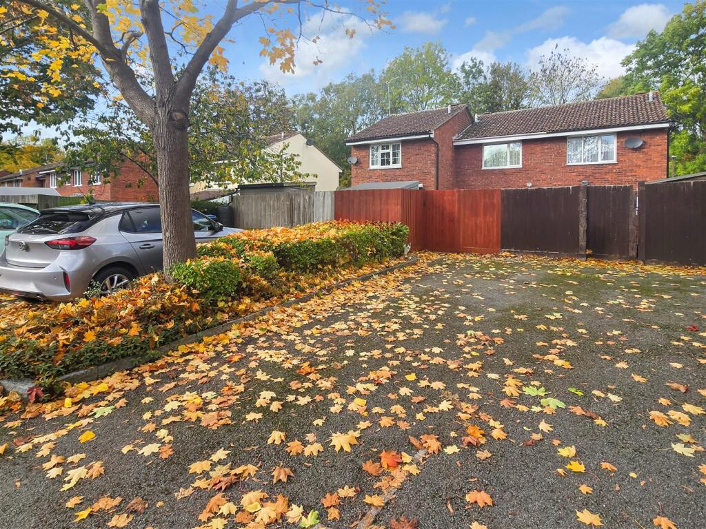 Sharman Walk, Bradwell, Milton Keynes photo 4