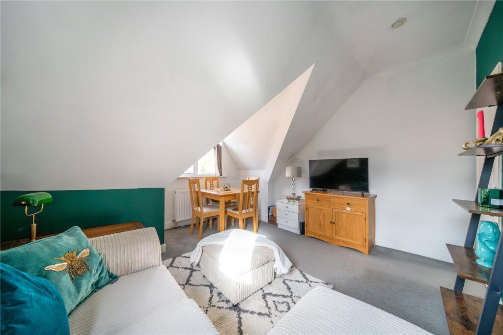 Apartment in London, Streatham - More