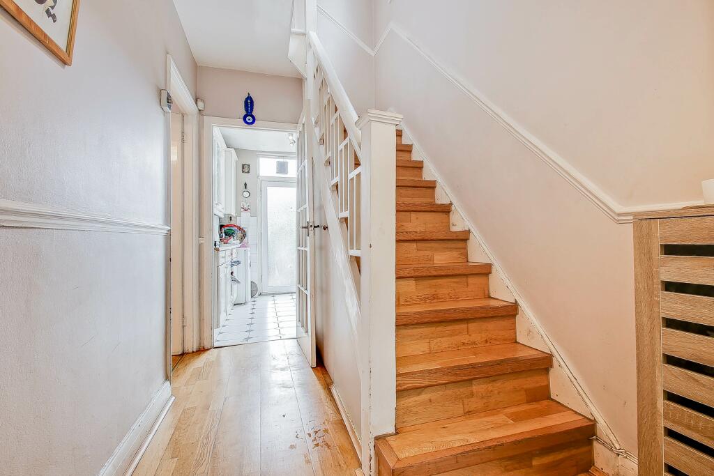 House in Southall - View 5