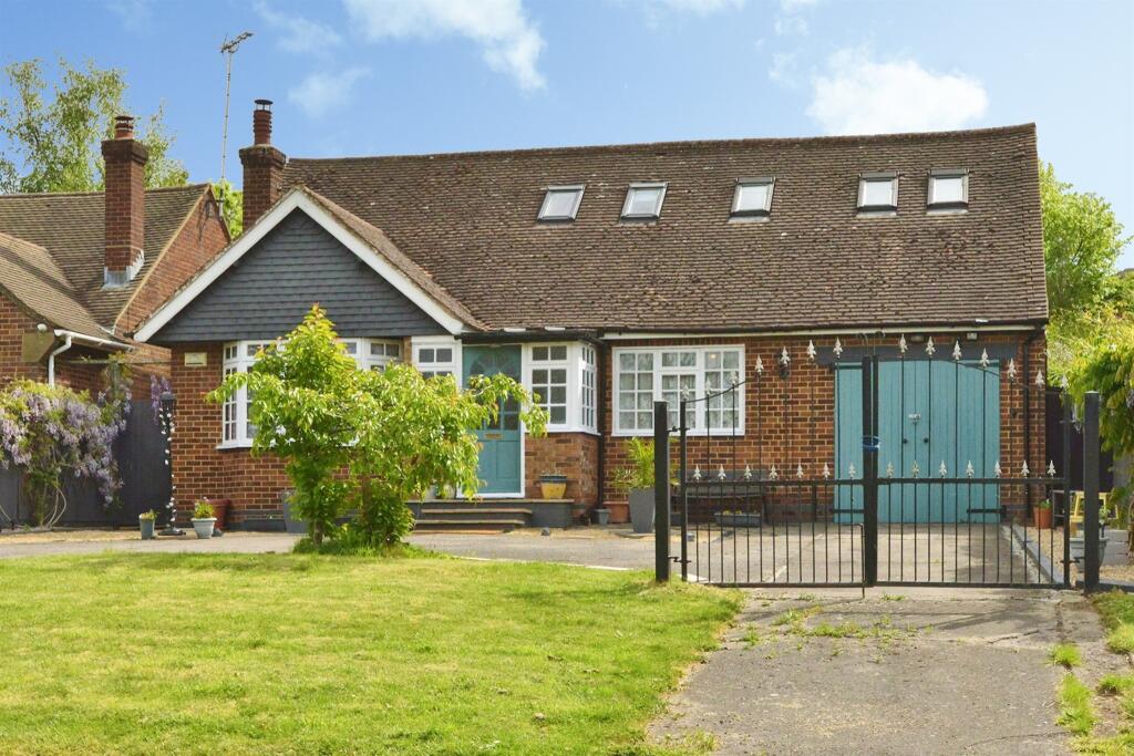 Main image of property: Bradwell Road, Loughton, Milton Keynes