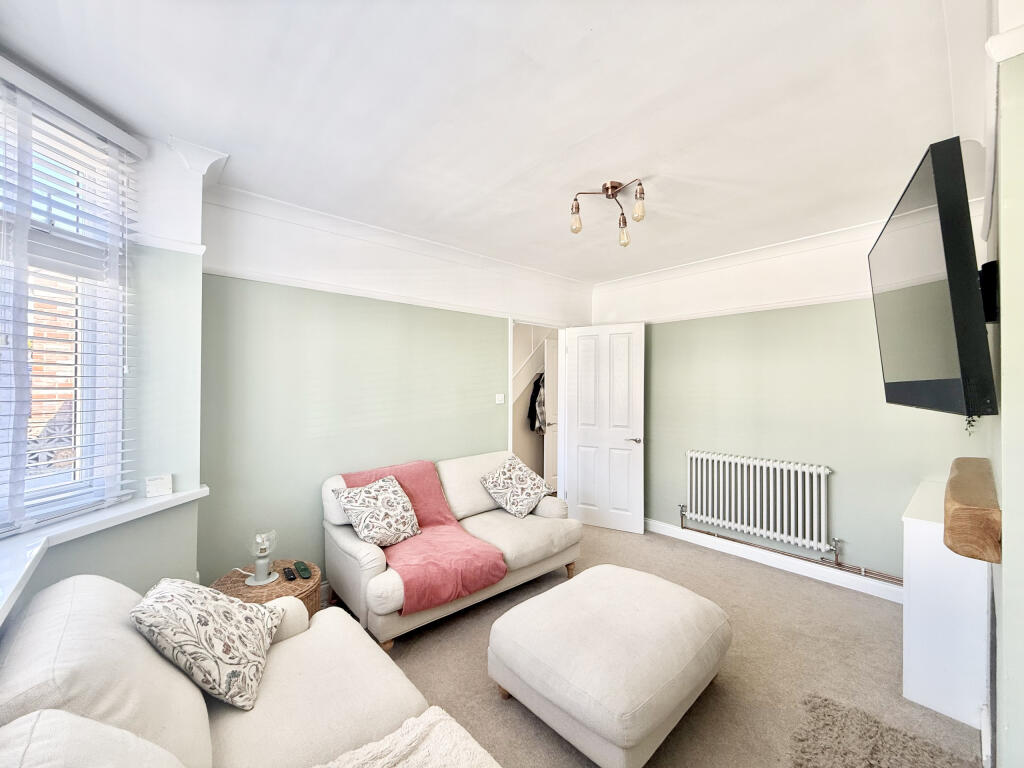 Richmond Road, Yeovil, Somerset - View 3