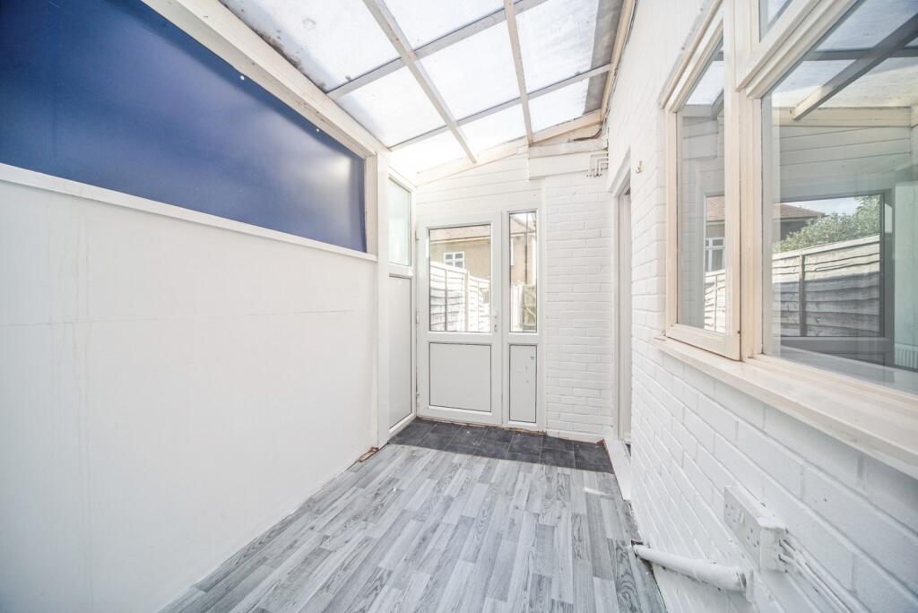 House in Southampton - More