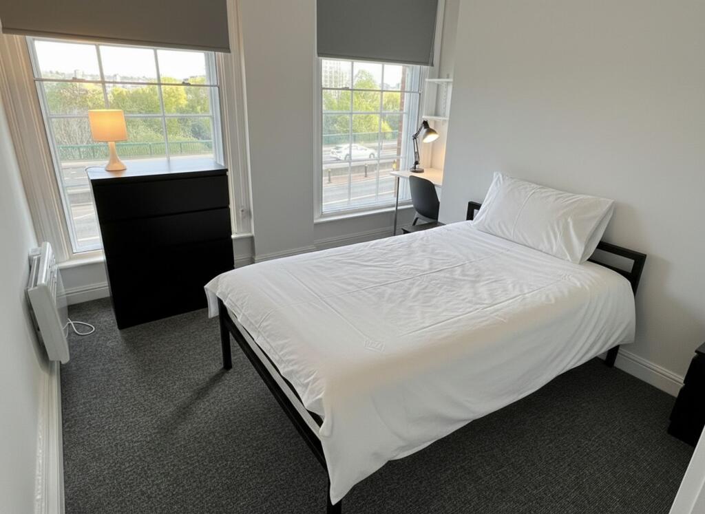 Main image of property: 32 Crescent, Salford, M5