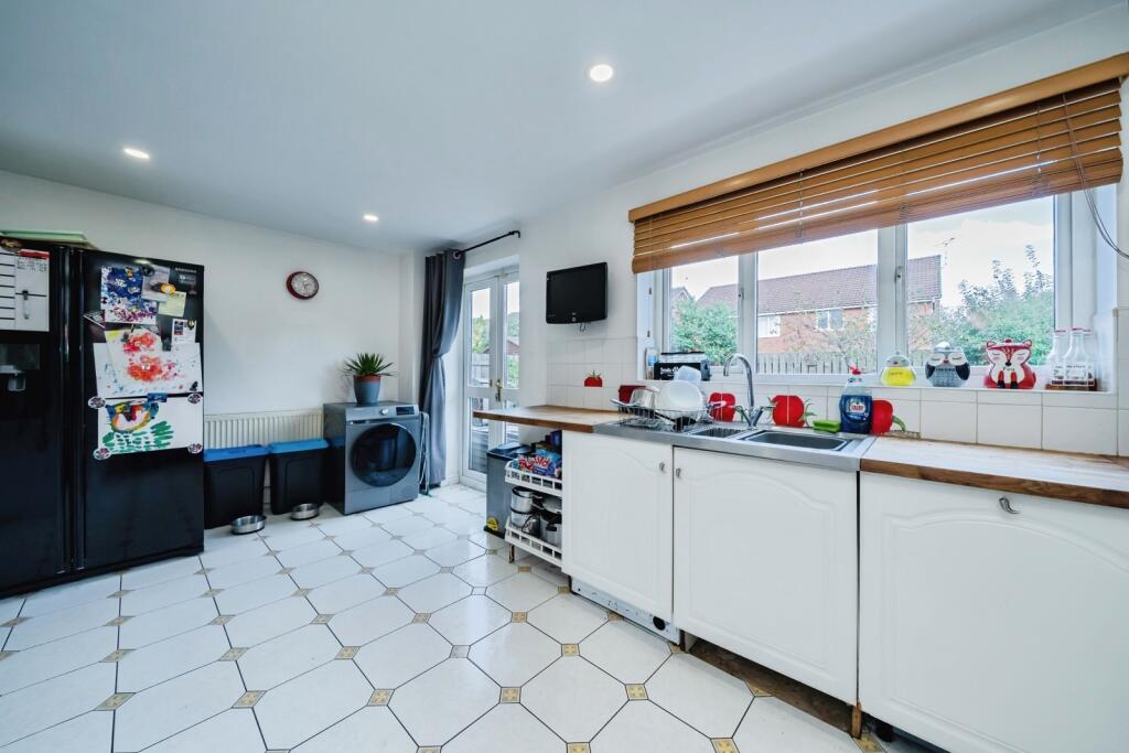 House in Runcorn, Manor Park, Sandymoor - More