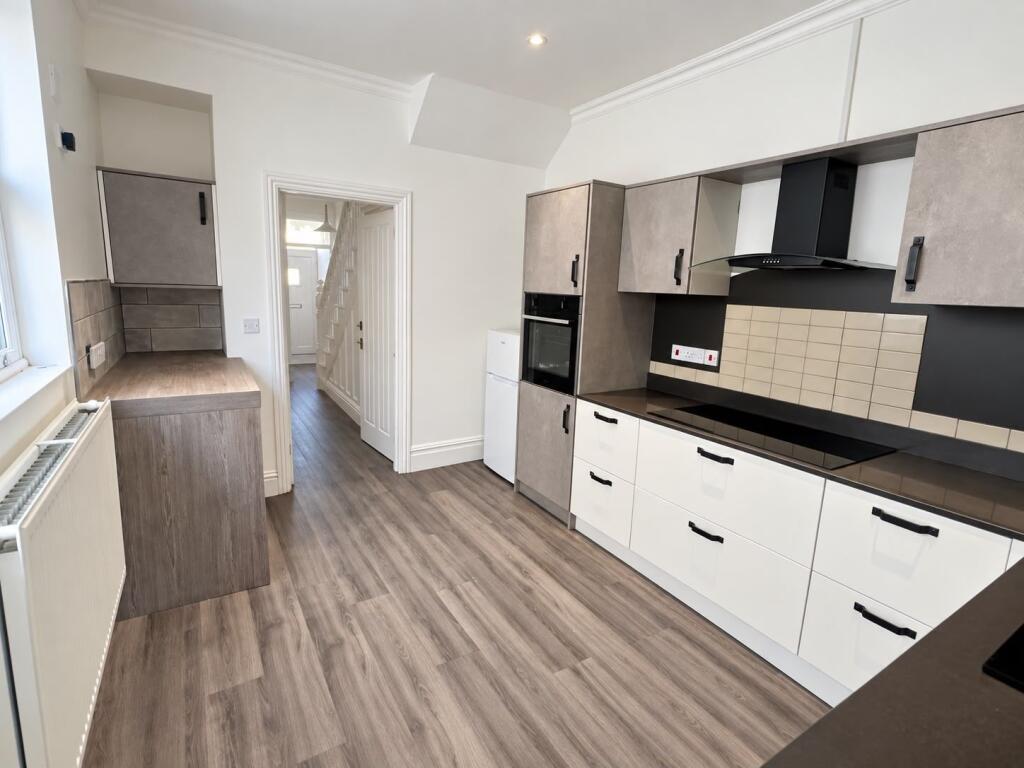 House in Llanelli - View 4