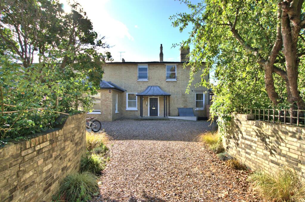 Main image of property: Maids Causeway, Cambridge