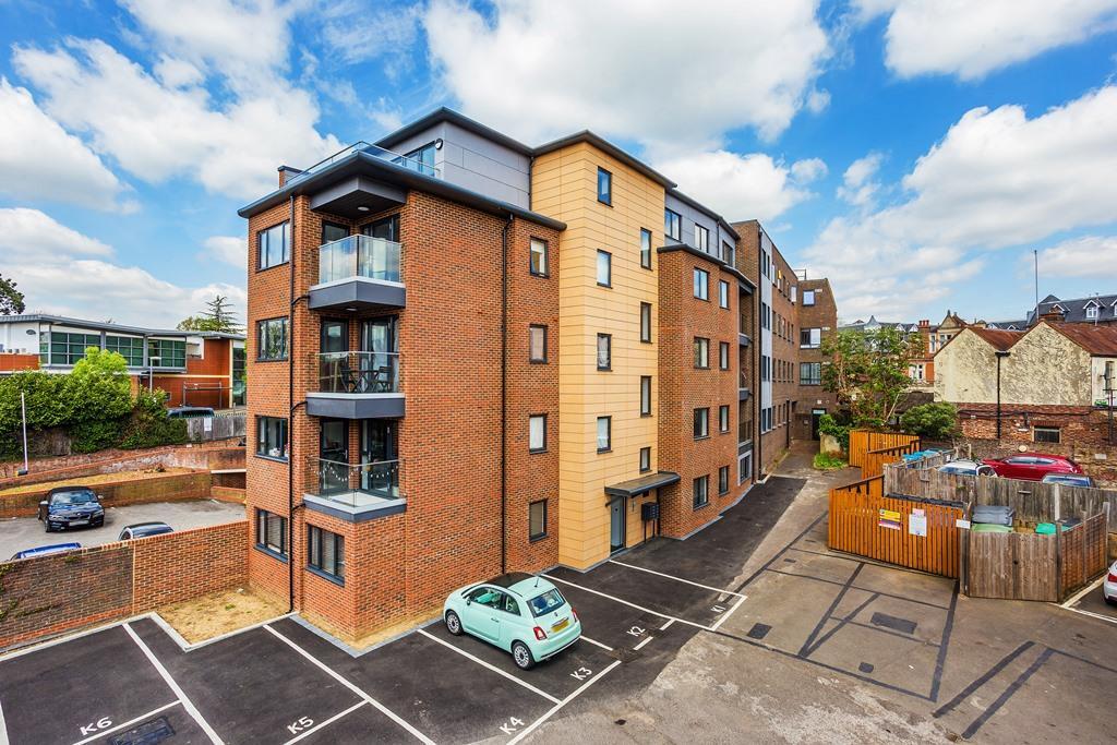 Main image of property: BRIDGE STREET, LEATHERHEAD, KT22
