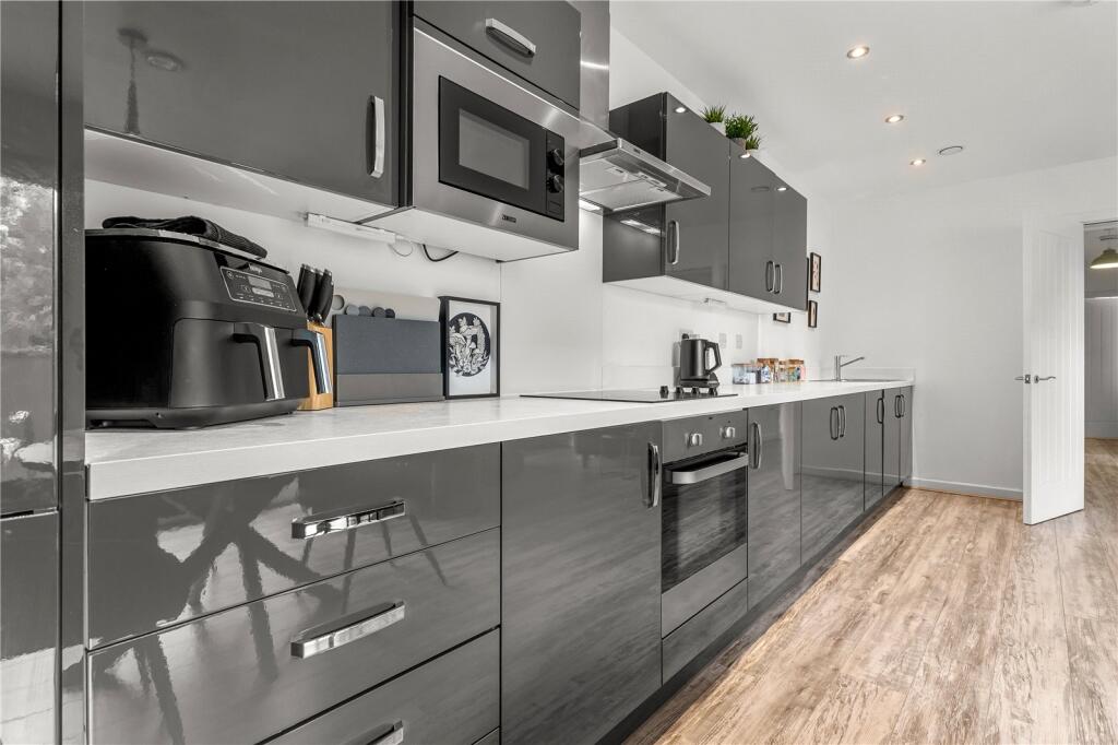 Apartment in Trafford, Greater Manchester - View 4