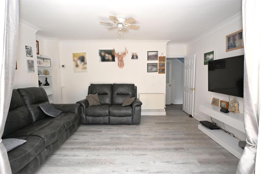 House in Basingstoke and Deane, Sherborne St. John - View 5