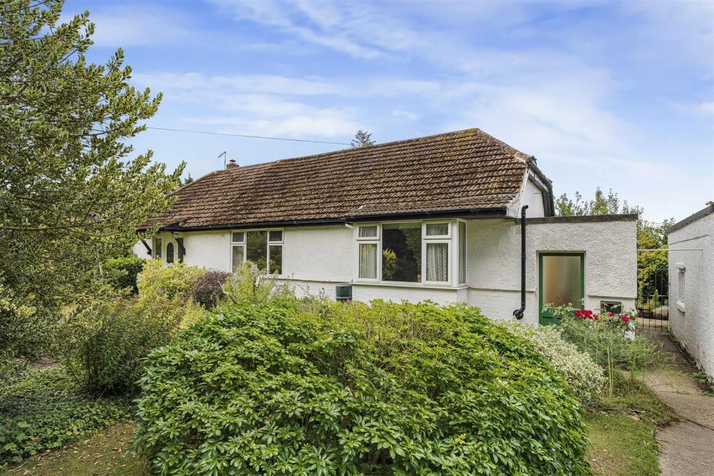 Main image of property: Danesbury Lane, Welwyn