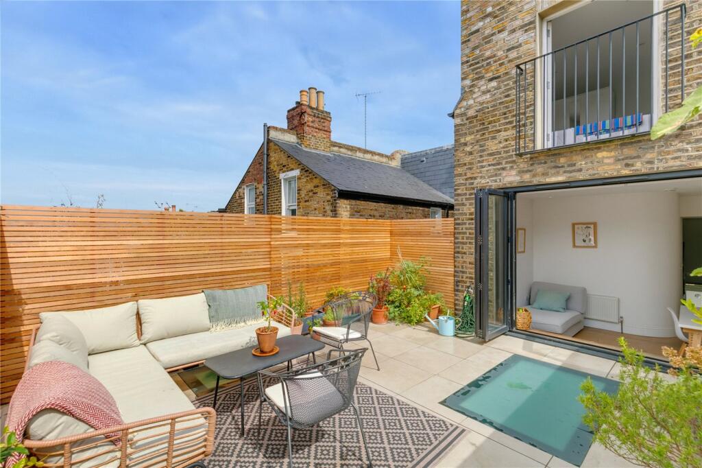 House in London, Clapham Junction - View 5