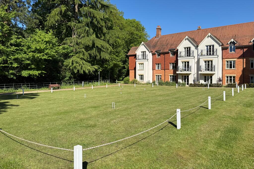 Main image of property: 48 Garnier Drive, Bishopstoke Park