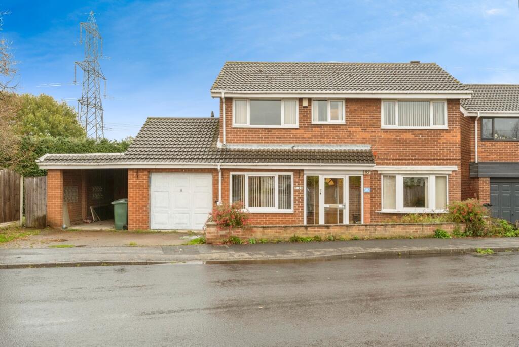 4-bed detached on 90, Wickett Hern Road, £280,000