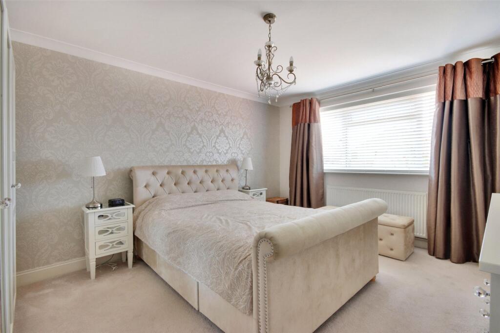 House in Dartford - View 5