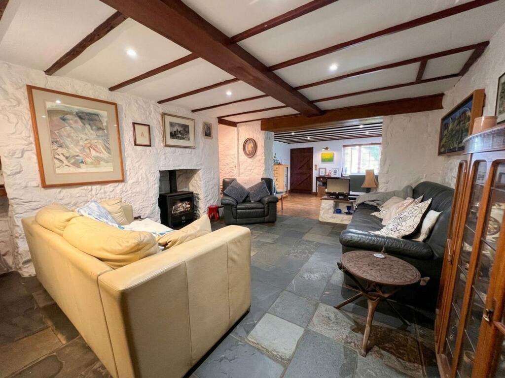 House in Cardiff - View 2