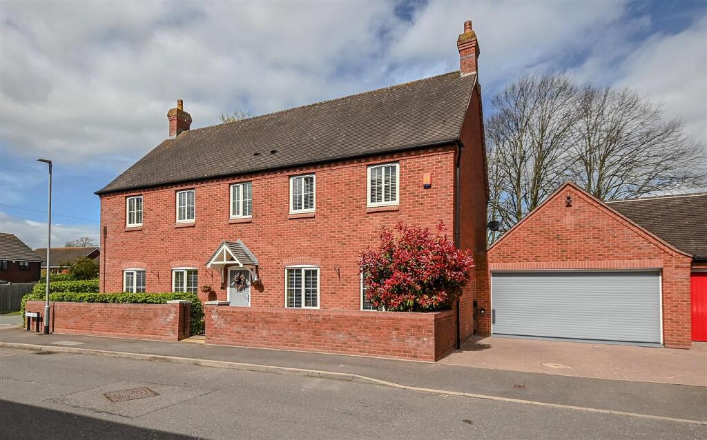 Main image of property: Mellor Drive, Alrewas, DE13