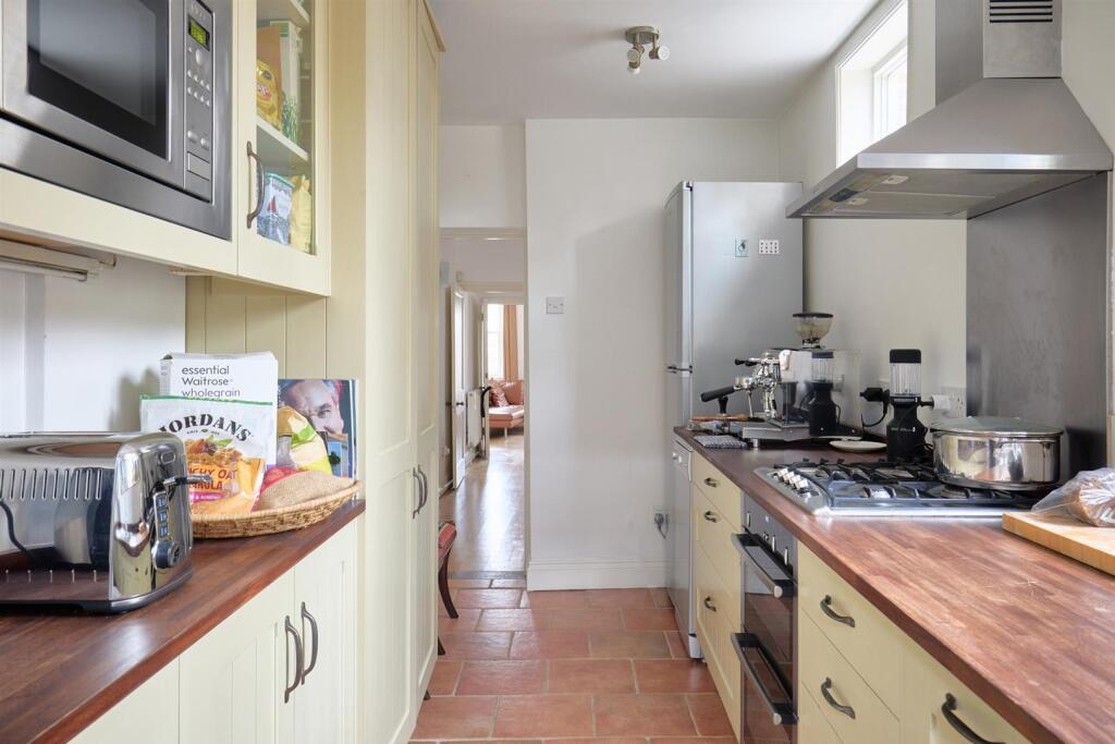 House in London - View 5
