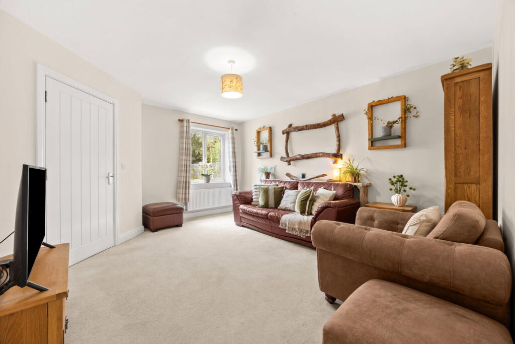 House in High Peak, Forge Manor, Chapel-en-le-Frith - More