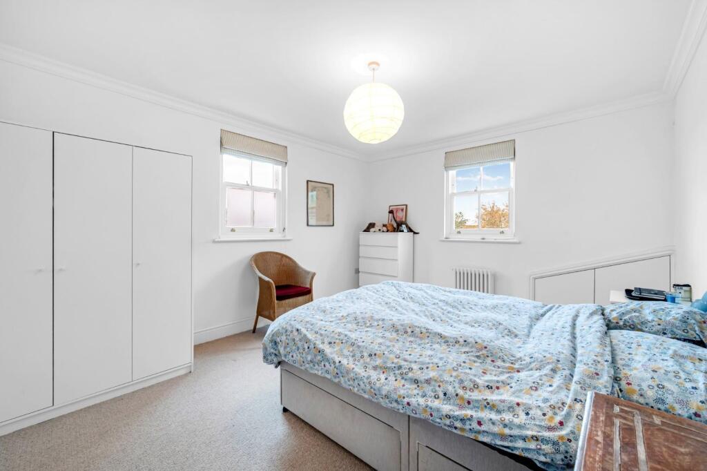 Apartment in London - View 5